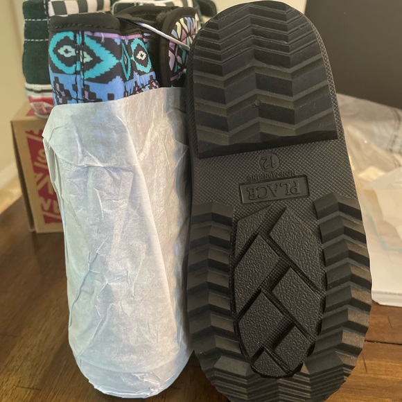 Children’s Place Snow boots size 11 - Picture 8 of 13